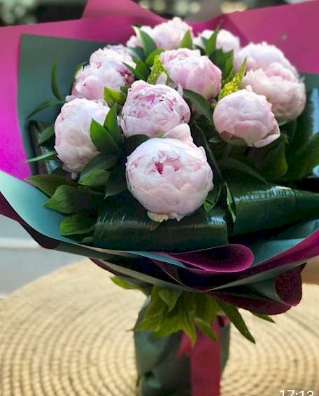 Pink Poenia Şakayık Buket